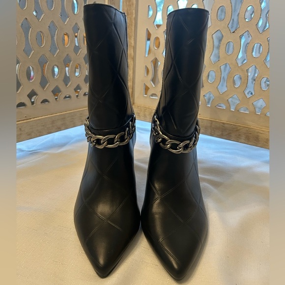 Chinese Laundry Black Quilted Heeled Boots with Chain - Picture 14 of 14